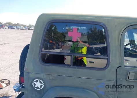 1995 Jeep Wrangler / Yj S/Rio Grande z USA, uszkodzony, nr VIN 1J4FY19P6SP319836